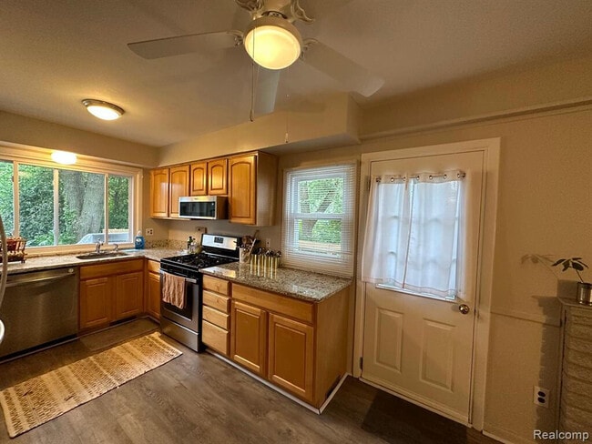 Building Photo - 22734 Chestnut Tree