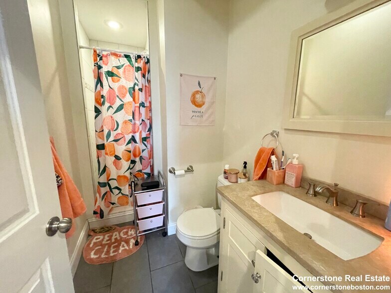 Building Photo - 1625 Tremont St