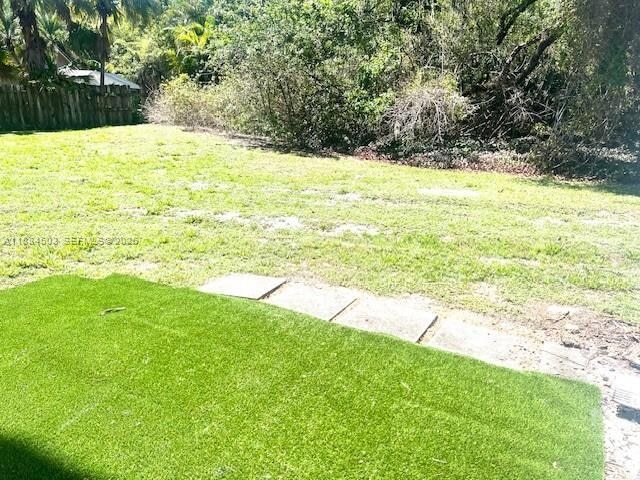 Building Photo - 9450 Live Oak Pl