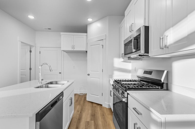 Building Photo - 285 W 1150 N