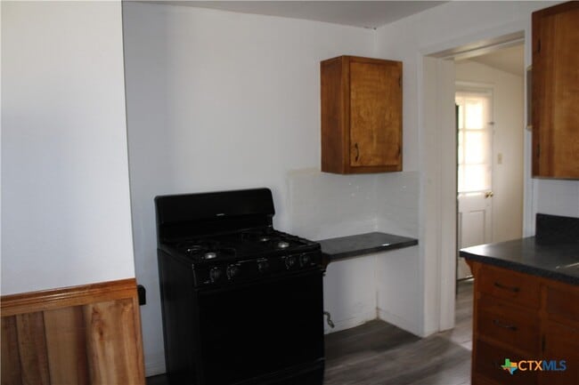Building Photo - 1306 S 45th St
