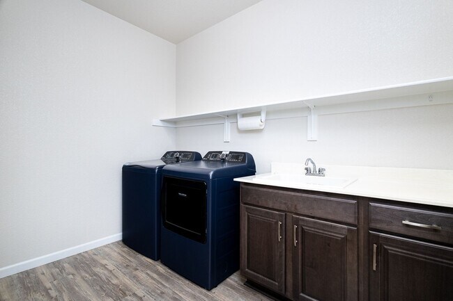 Building Photo - Spacious Home Located In Kavala Ranch