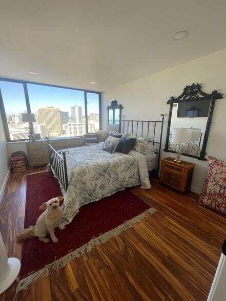 Building Photo - 411 Hobron Ln