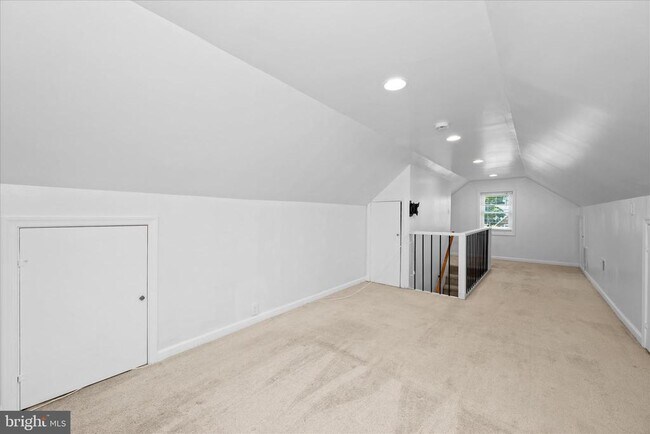 Building Photo - 801 Cox Ave