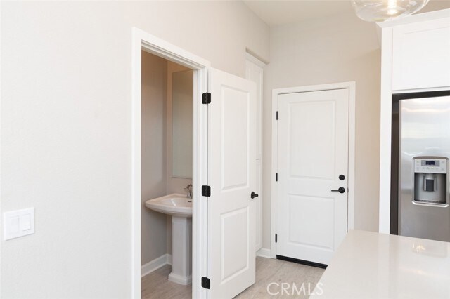 Building Photo - 1095 Delpy View Point