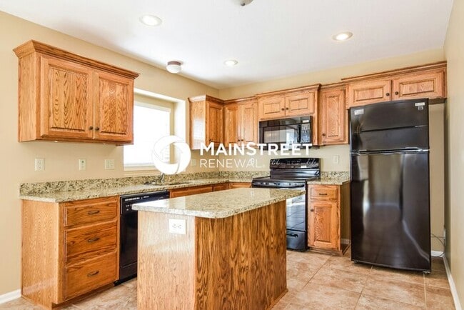 Building Photo - 3 Bedroom Pet-Friendly Home in Grain Valley, MO with Main Street Renewal
