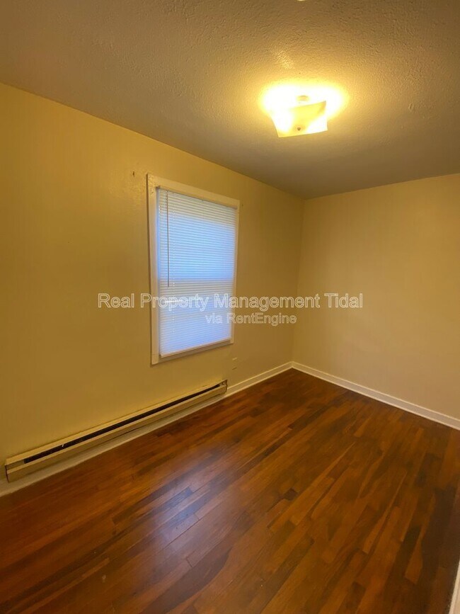 Building Photo - 511 Randolph Rd