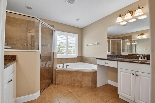 Building Photo - 108 Golfview Ct