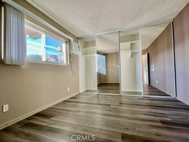 Building Photo - 686 E Cottonwood Rd