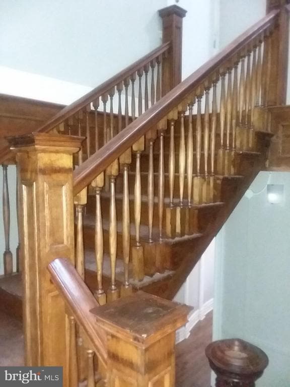 Building Photo - 2012 Mt Royal Terrace