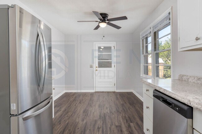 Building Photo - Updated 3/1 in Blythewood