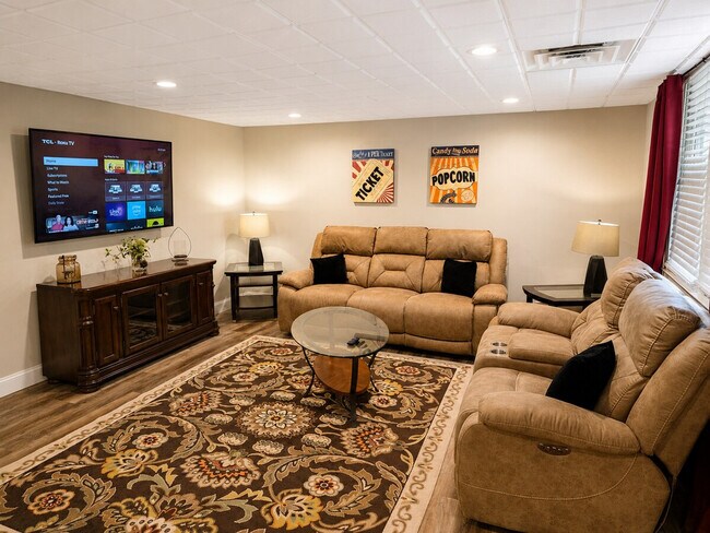 Building Photo - 10 Bridlewood Ct