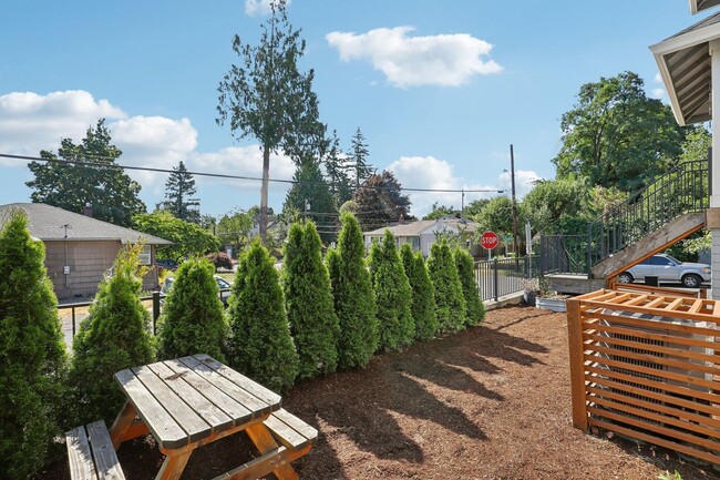 Building Photo - DESIRABLE CRESTON-KENILWORTH / CORNER LOT, LUXURY 4 BEDROOM, TWO EN-SUITES W/FULL BATHS