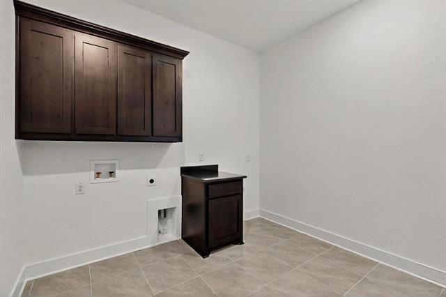 Building Photo - 3025 Oak Crk Ct