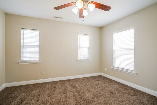 Building Photo - 533 Averasboro Dr