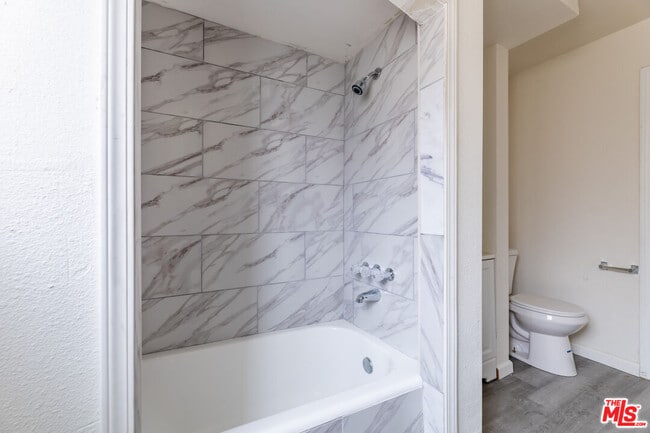 Building Photo - 138 W 82nd St