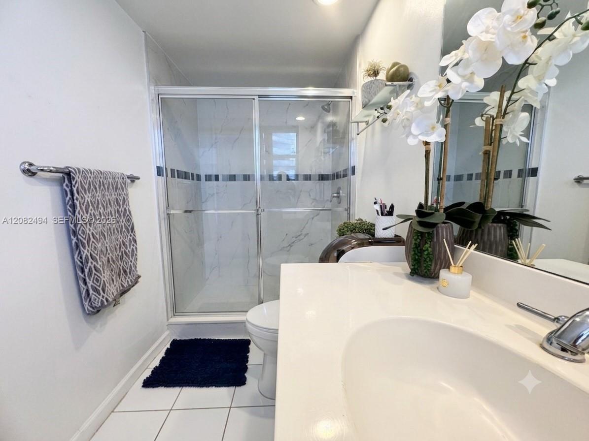 Building Photo - 3001 S Ocean Dr