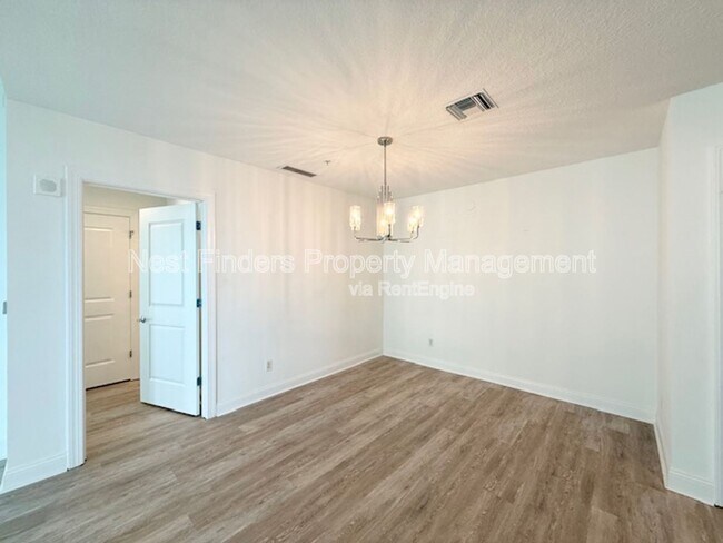 Building Photo - 1431 Riverplace Blvd