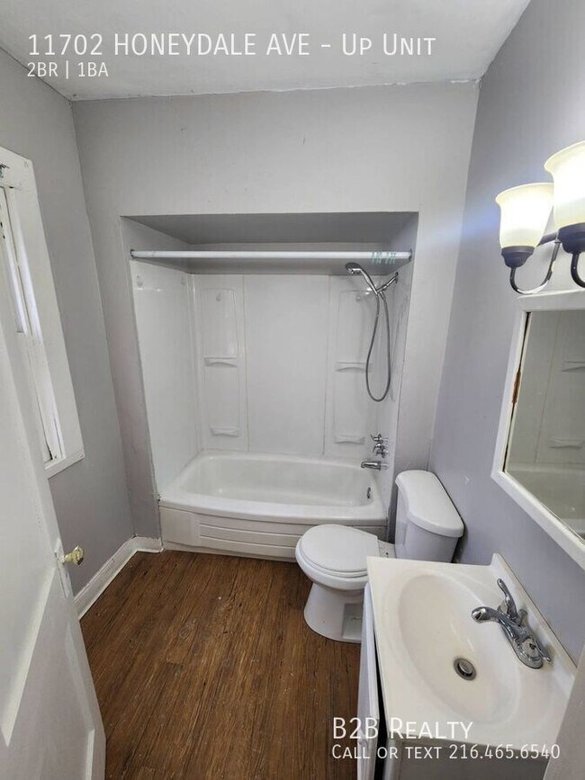 Building Photo - 11702 Honeydale Ave