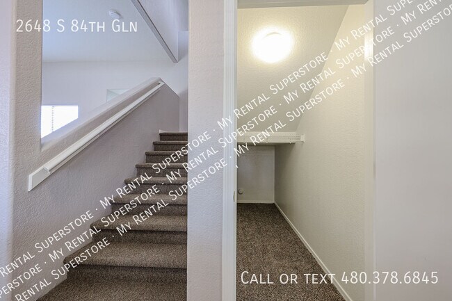Building Photo - 2648 S 84th Gln