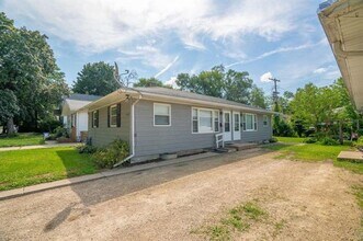 Building Photo - 3009 Hermina St