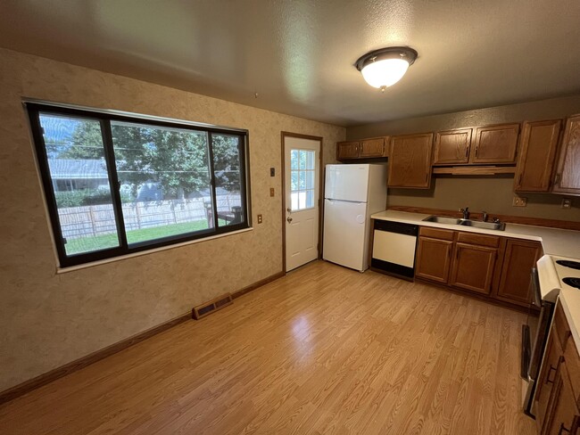 Building Photo - 6752 Quay Ct