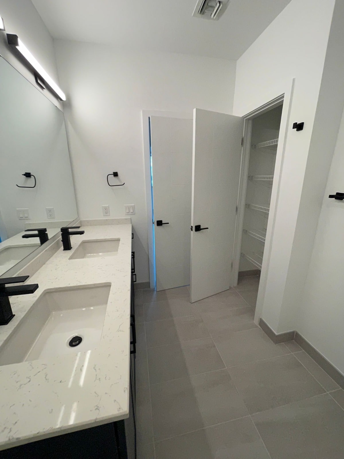 Building Photo - 147 NW 32nd St