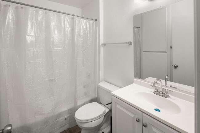 Building Photo - Welcome to your serene 3 BR 2.5 BA Townhome in San Diego!