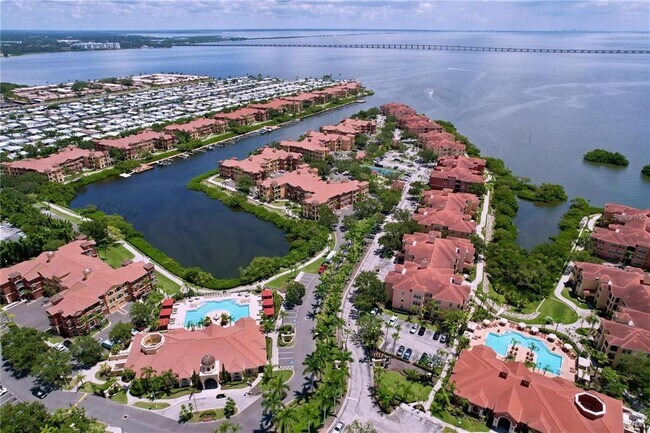 Building Photo - 2731 Via Capri