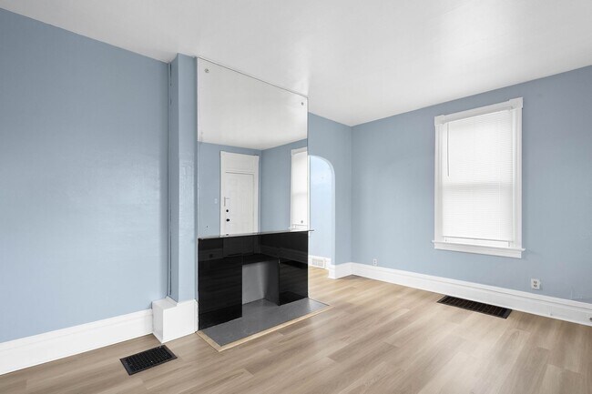 Building Photo - Stunning 2 bedroom home in Homestead available September 1!