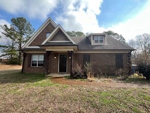 Building Photo - Renovated 4 Bedroom 2.5 Bath Home for Rent!