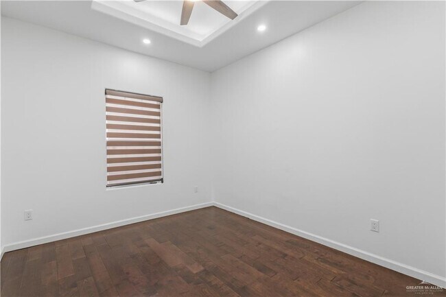 Building Photo - 17 Melanie Dr