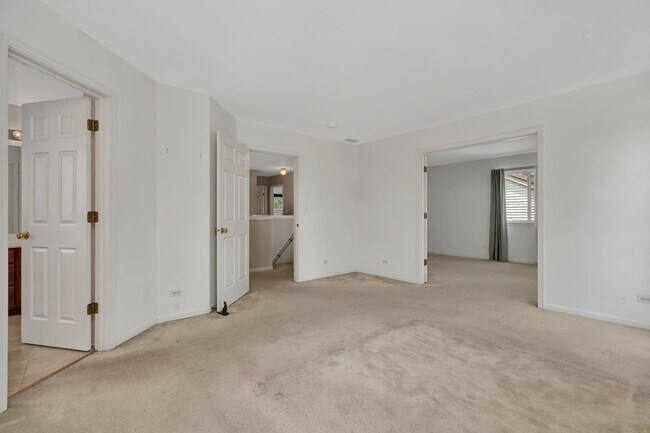 Building Photo - 2636 Whitehall Ln