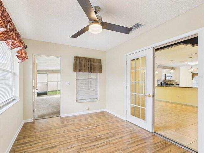 Building Photo - 9679 SW 99th Ave