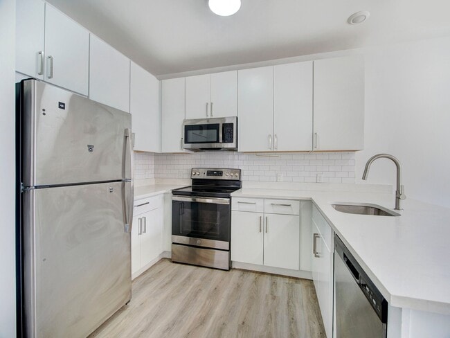 Building Photo - 1127 Stuyvesant Ave.