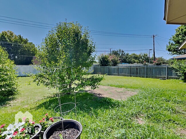 Building Photo - 2800 Single Trace Ct