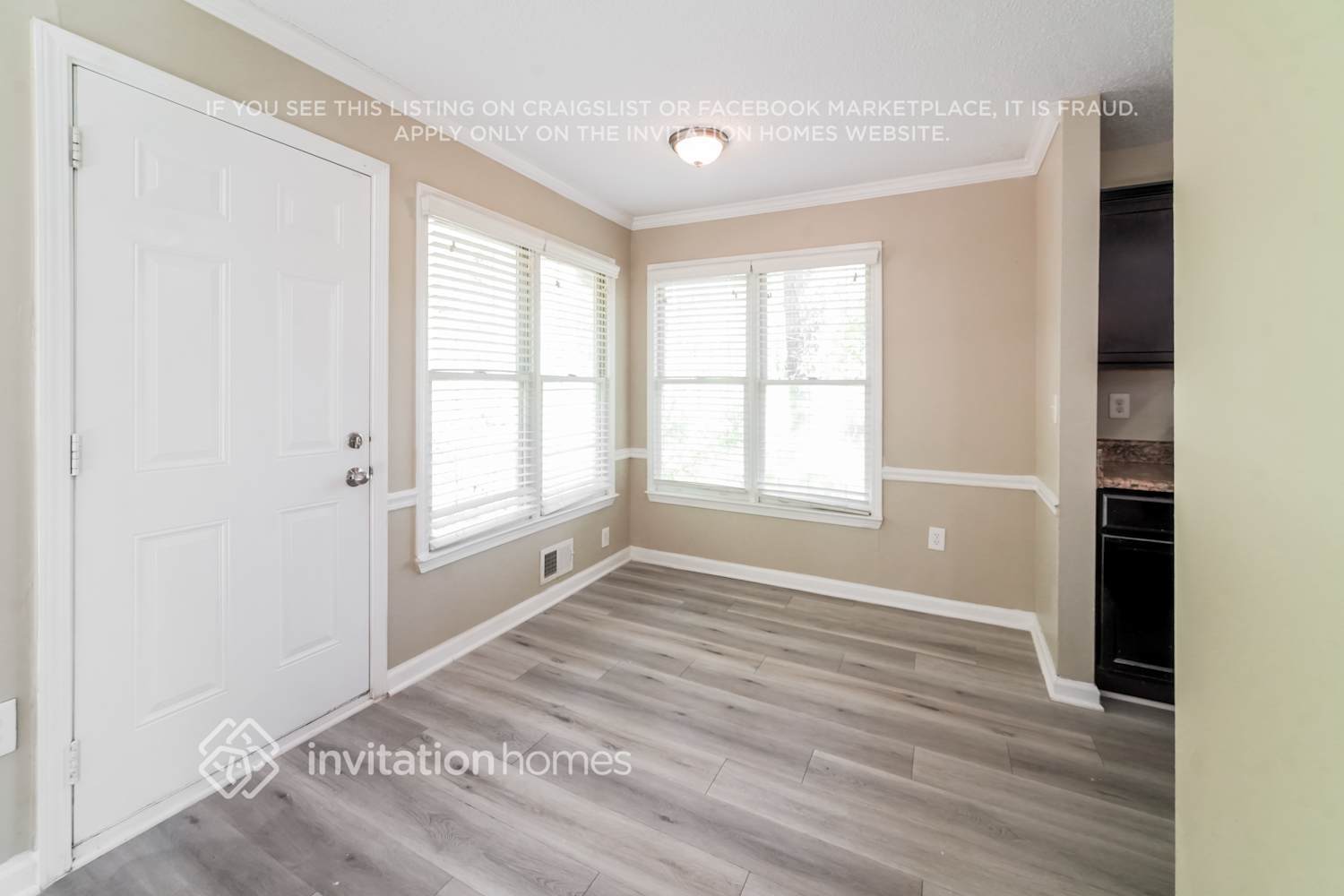 Building Photo - 1711 Jefferson Ln