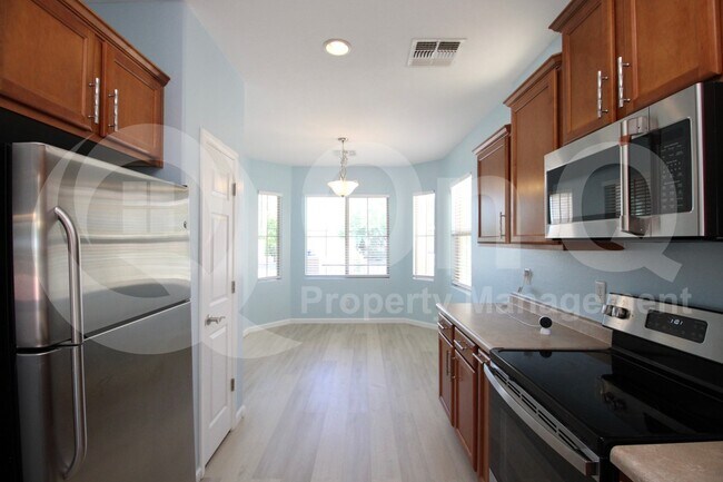 Building Photo - 38032 W Vera Cruz Dr