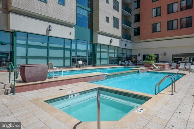 Building Photo - 414 Water St