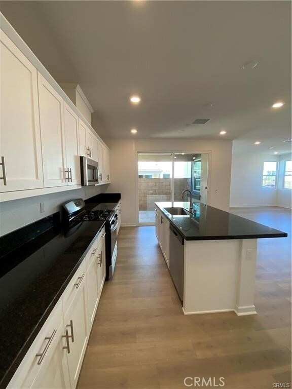 Building Photo - 24533 Sonieta Ct