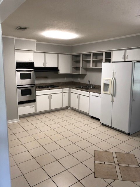 Building Photo - COMING SOON!! 3 Bedroom 1.5 Bathroom home ...