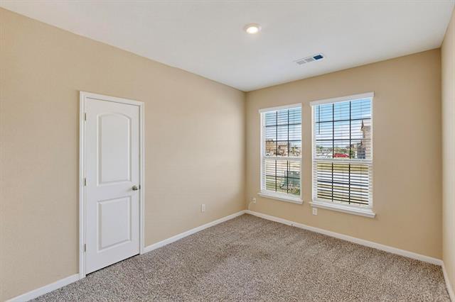 Building Photo - 1903 Dahlia Way