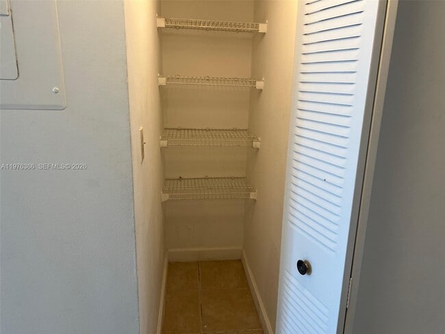 Building Photo - 850 N Miami Ave