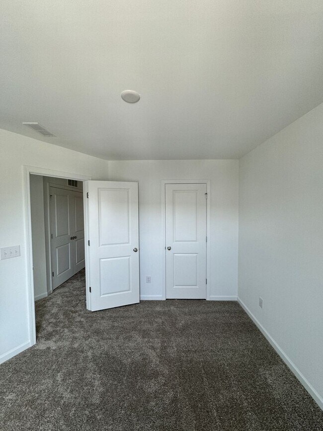 Building Photo - 13111 Rover St