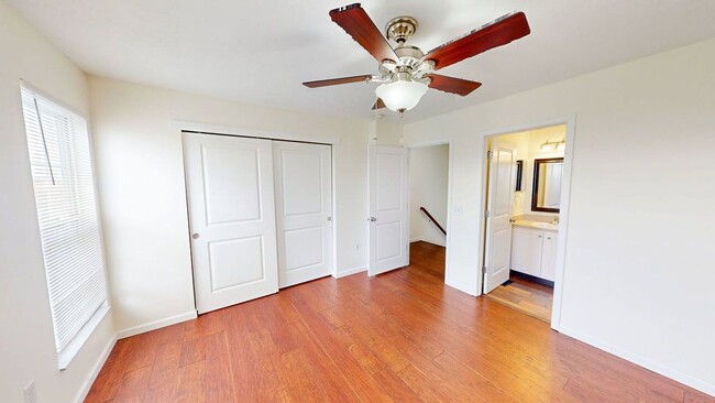 Building Photo - 5288 Royal Arch Cascade Dr