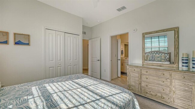 Building Photo - 12180 Wellen Golf St