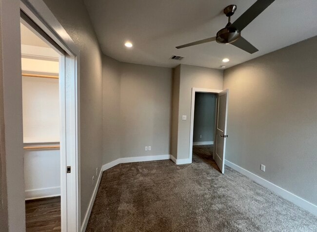 Building Photo - 308 Poplar St