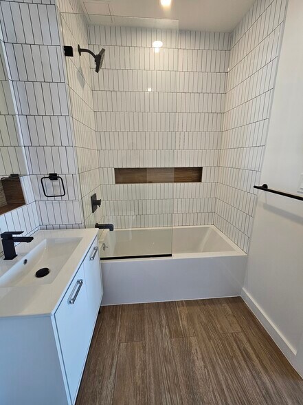 Master Bathroom - 1462 Flatbush Ave