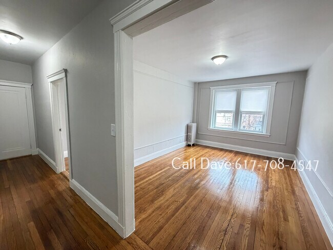 Building Photo - 47 Linden St