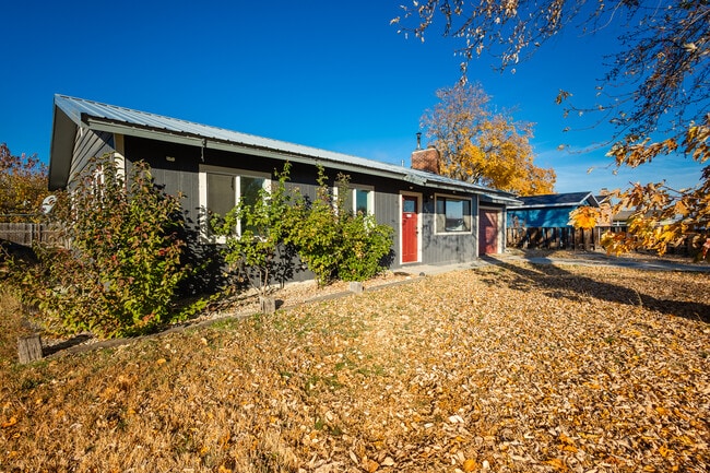 Building Photo - 1609 N Plateau Ave